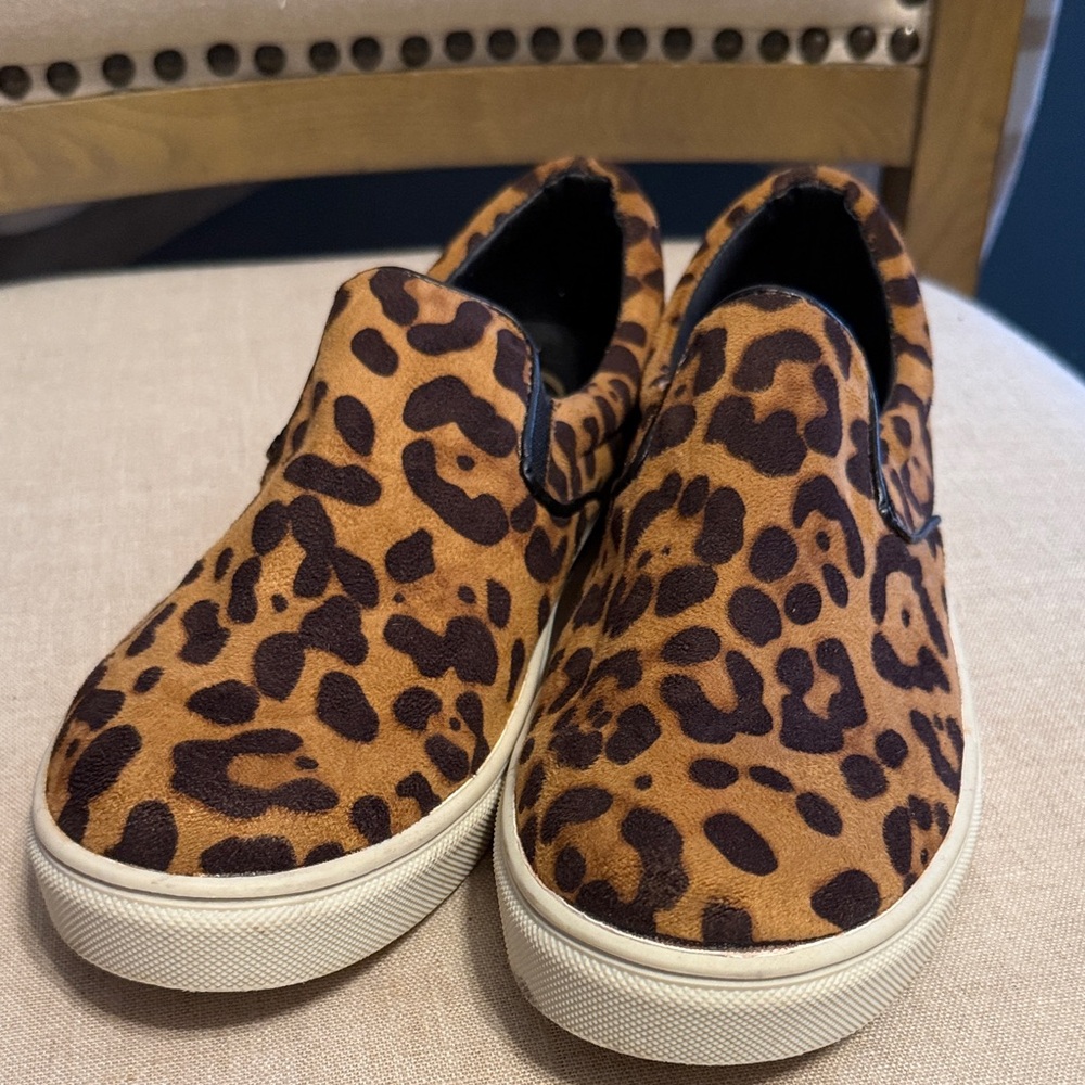 Candie's Brown Leopard Slip-On Shoes, Size 9.5
